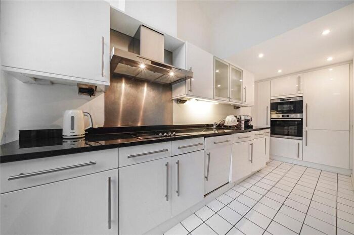 2 Bedroom Duplex For Sale In The Grainstore, Western Gateway, London, E16