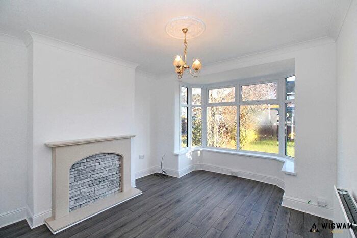 3 Bedroom End Of Terrace House For Sale In National Avenue, Hull, HU5