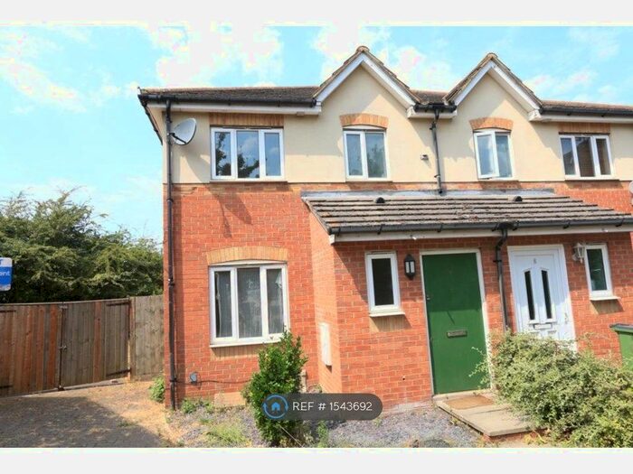 3 Bedroom Semi-Detached House To Rent In Clock Tower Mews, London, SE28