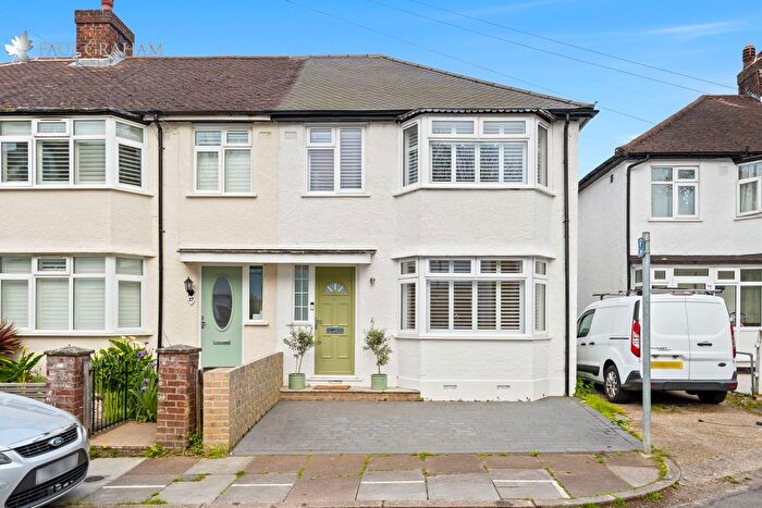 3 Bedroom End Terrace House For Sale In Oxford Road, Wallington, SM6