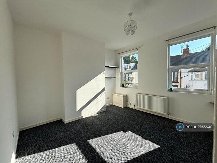 3 Bedroom Flat To Rent In Windsor Road, Liverpool, L13