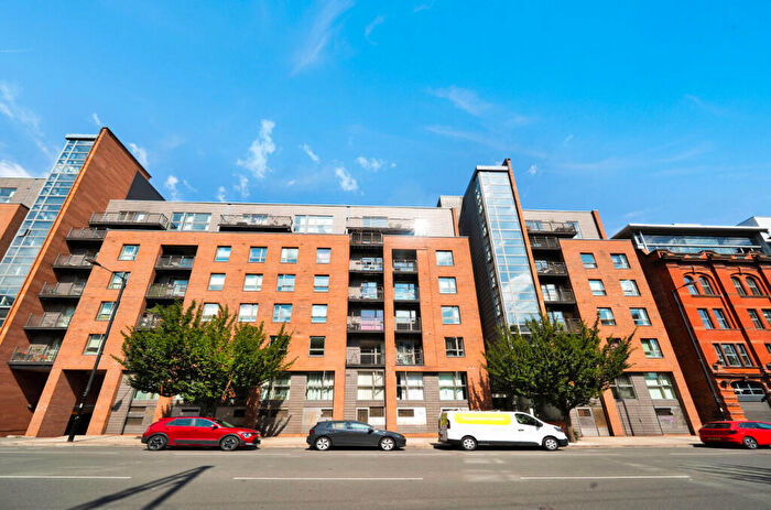 1 Bedroom Apartment For Sale In Whitworth Street West, Manchester, M1