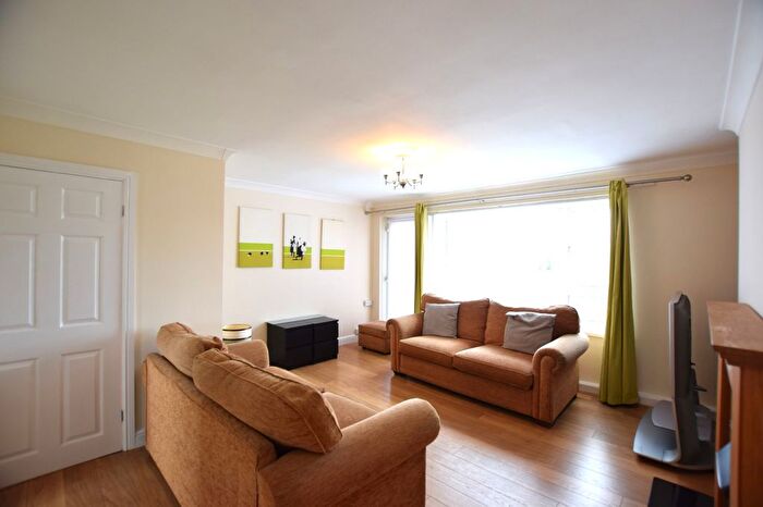 2 Bedroom Flat To Rent In Millford Court, Gateshead, NE10