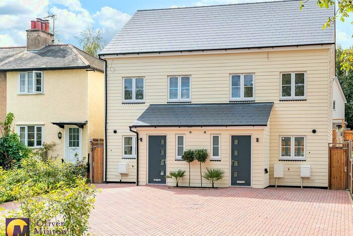 3 Bedroom Semi-Detached House For Sale In Chain Free - Buntingford Road, Puckeridge, Herts, SG11