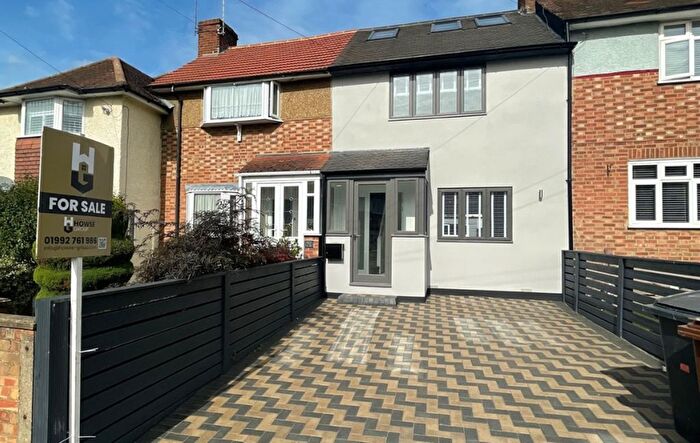 3 Bedroom Terraced House For Sale In Epping Way, London, E4