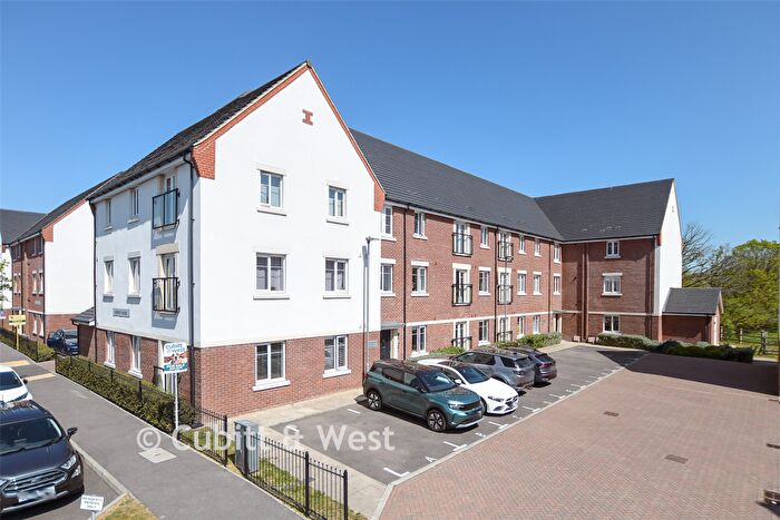2 Bedroom Flat For Sale In Cornwell Avenue, Forge Wood, Crawley, West Sussex, RH10