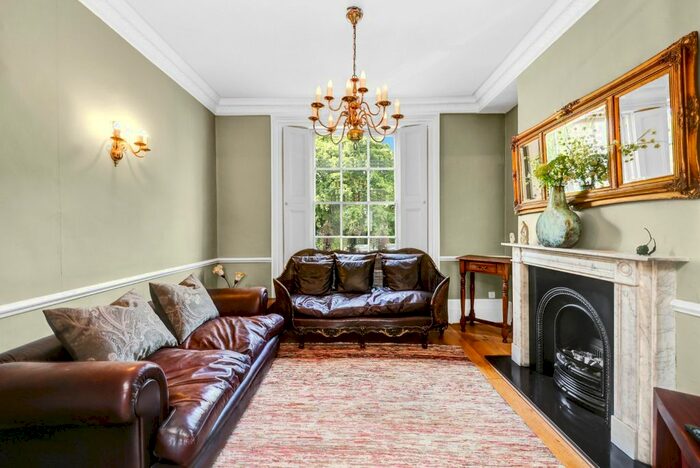 4 Bedroom Terraced House To Rent In Arlington Square, Islington, N1