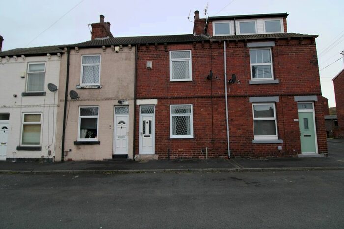 2 Bedroom Terraced House To Rent In Stanley Street, Castleford, West Yorkshire, WF10