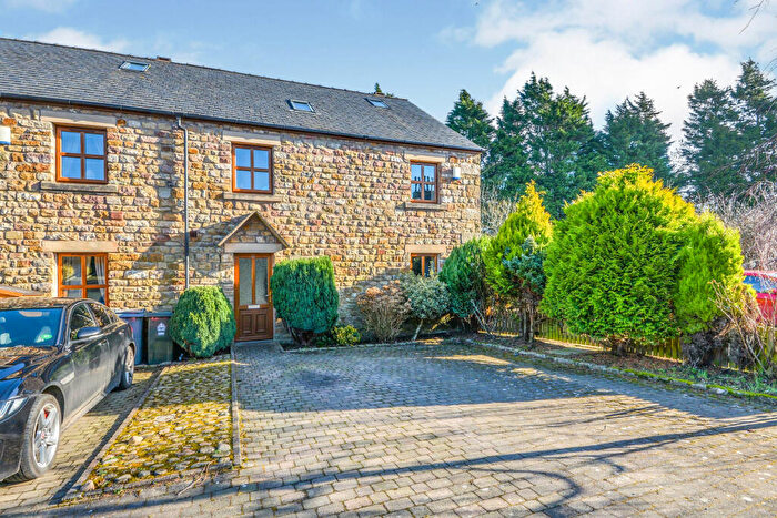 4 Bedroom Barn Conversion To Rent In Brookholme Court, Lancaster, LA1
