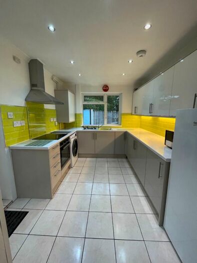 5 Bedroom Semi-Detached House To Rent In Oldbury Road, Worcester, #, WR2
