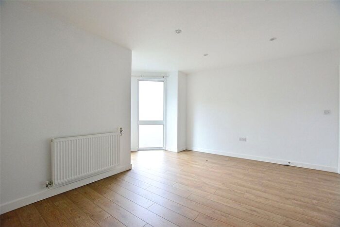 1 Bedroom Flat To Rent In William Court, Greenwich High Road, Greenwich, London, SE10
