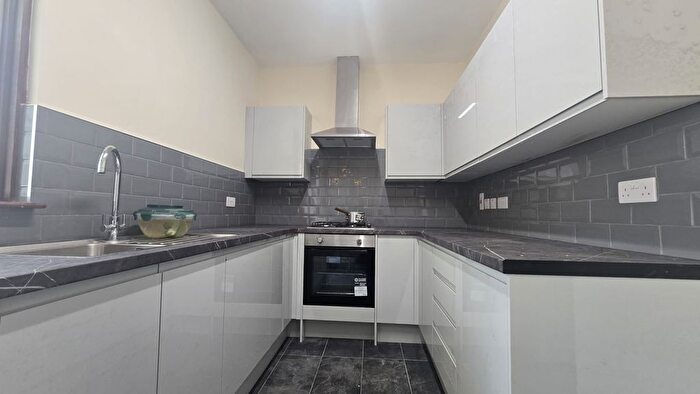 5 Bedroom Flat To Rent In Cranbrook Road, Gants Hill, IG2