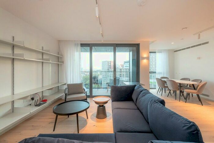 4 Bedroom Flat To Rent In Newry Fawr, Holyhead, Anglesey, LL65