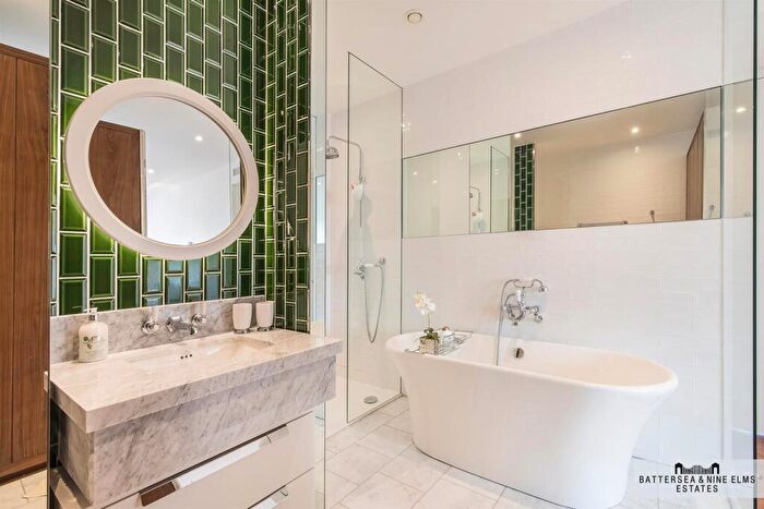 2 Bedroom Apartment To Rent In Capital Building, Embassy Gardens, SW11