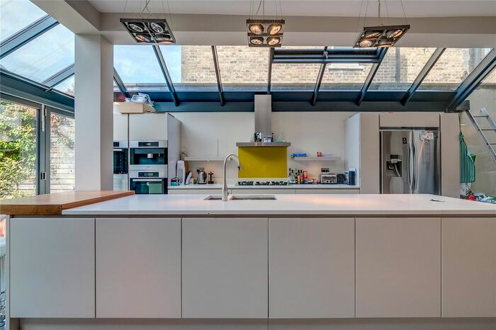 3 Bedroom Terraced House To Rent In Osward Road, London, SW17