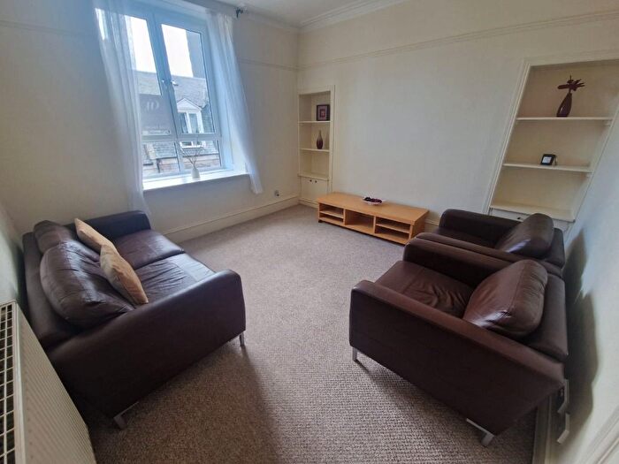 1 Bedroom Flat To Rent In Raeburn Place, Rosemount, Aberdeen, AB25