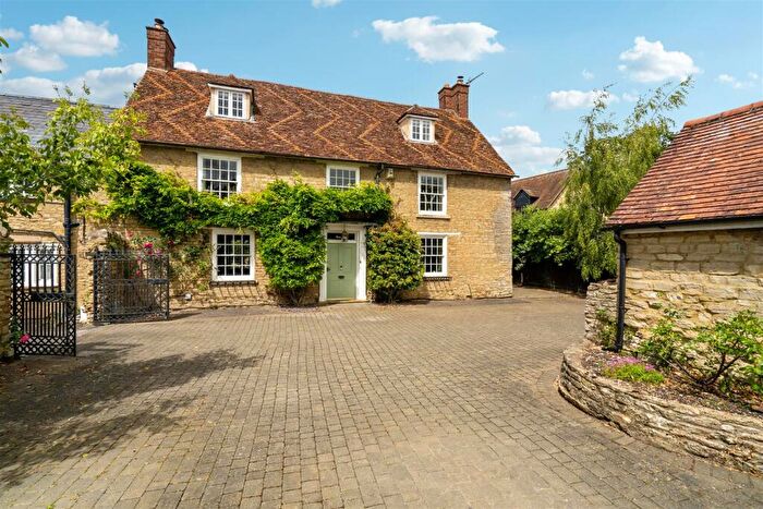 6 Bedroom House For Sale In Weston Road, Olney, MK46