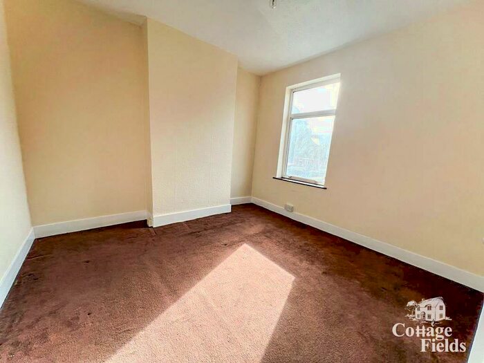 2 Bedroom House To Rent In Poynton Road, London, N17