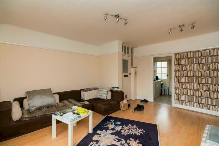1 Bedroom Flat For Sale In Elm Park Road, Finchley, N3