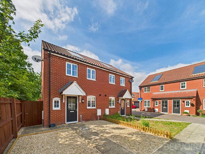 2 Bedroom Semi-Detached House To Rent In Jeckyll Road, Wymondham, NR18