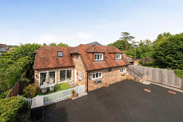 3 Bedroom Flat For Sale In West Street, Reigate, RH2