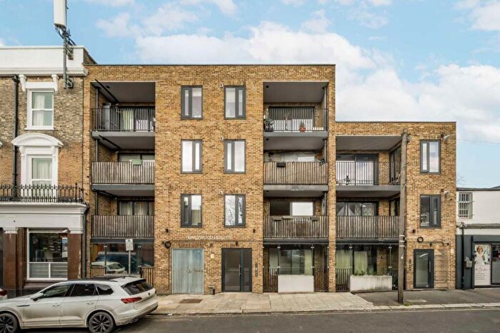 2 Bedroom Flat For Sale In Honeywood Road, Harlesden, NW10