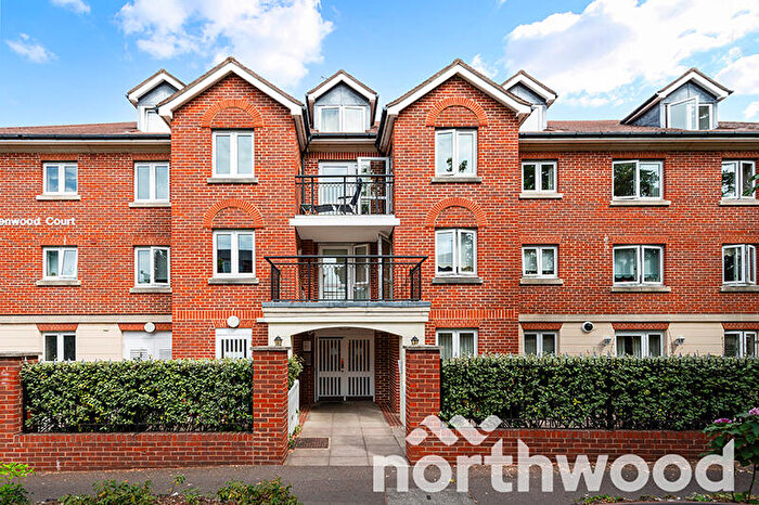 1 Bedroom Retirement Property For Sale In The Parade, Epsom, KT18
