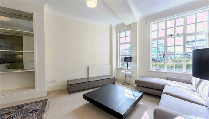 5 Bedroom Flat To Rent In Park Road, St John's Wood, London, NW8