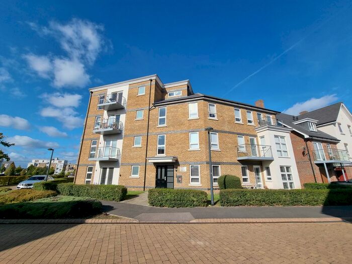 2 Bedroom Flat To Rent In The Drive, Ray Street, Maidenhead, SL6