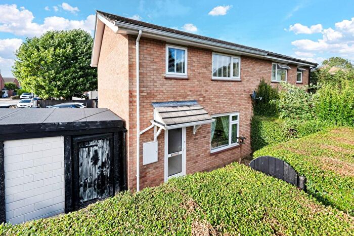 3 Bedroom Semi-Detached House For Sale In Park Close, Bassingbourn, SG8