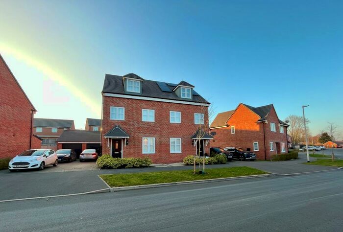 2 Bedroom House To Rent In Underhill Way, Bishops Tachbrook, CV33