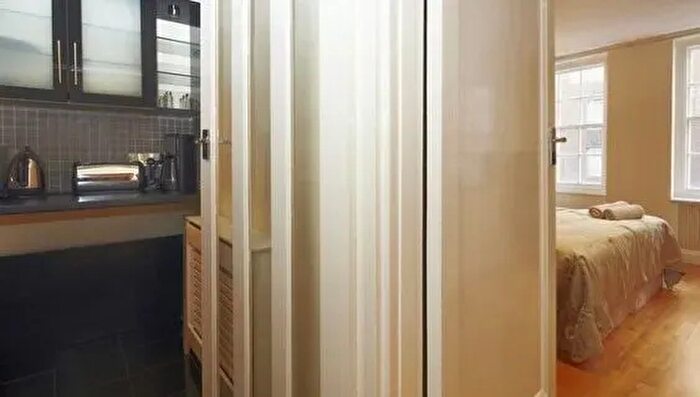 1 Bedroom Flat To Rent In , W1H