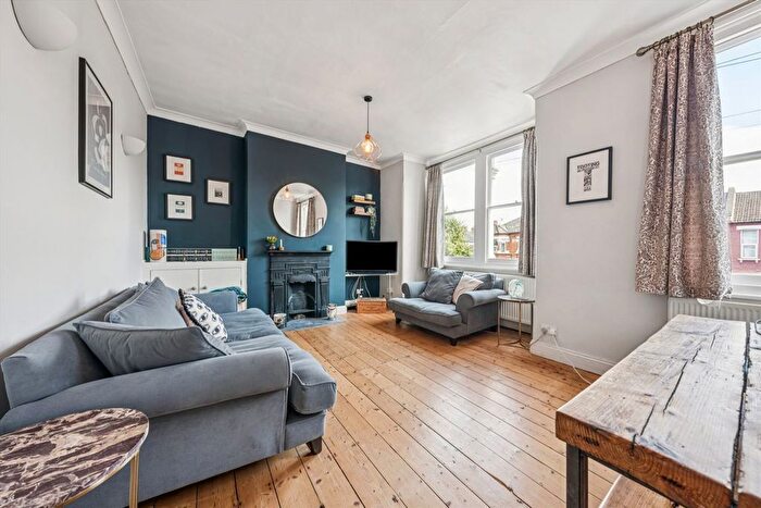 2 Bedroom Flat To Rent In Mellison Road, Tooting, SW17