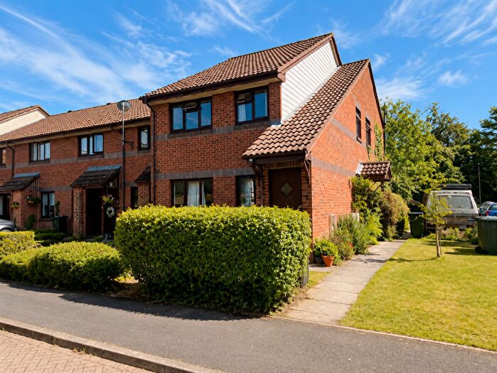 2 Bedroom Maisonette To Rent In Waterloo Way, Ringwood, BH24