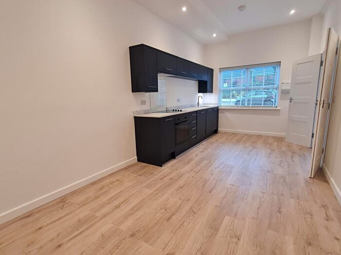 1 Bedroom Maisonette To Rent In High Street, Newport, PO30