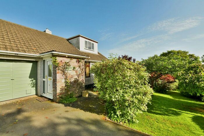 3 Bedroom Semi-Detached House For Sale In Briars Ryn, Pillaton, Saltash, PL12