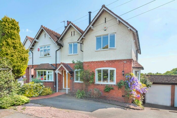 3 Bedroom Semi-Detached House For Sale In Rowney Green Lane, Alvechurch, Birmingham, Worcestershire, B48