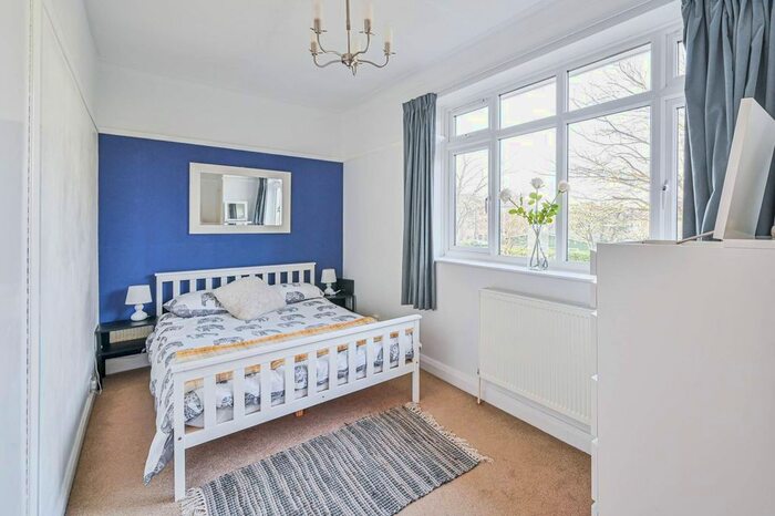 1 Bedroom Flat To Rent In Wilton Grove, Wimbledon, London, SW19