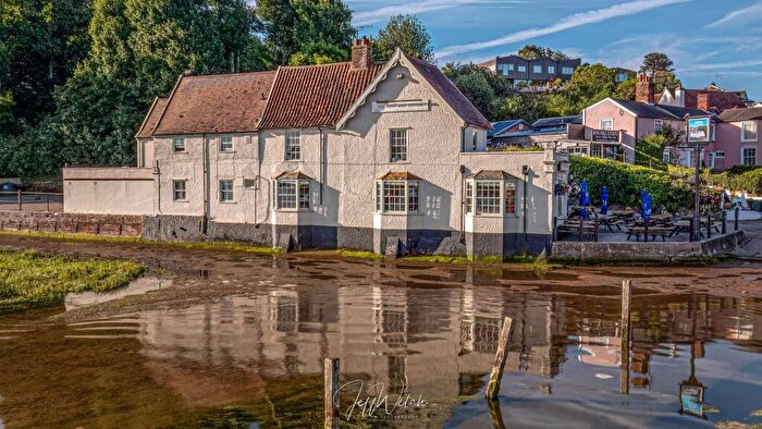 4 Bedroom Detached House For Sale In Spalding Way, Chelmondiston, Ipswich, IP9