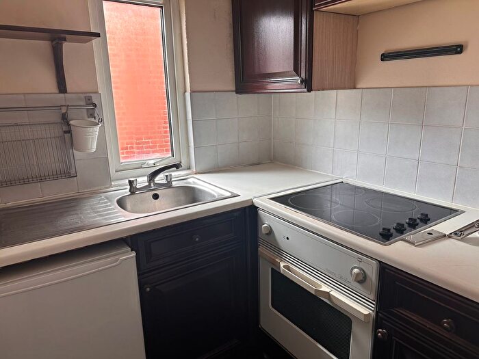 Studio To Rent In Baldry Gardens, London, SW16