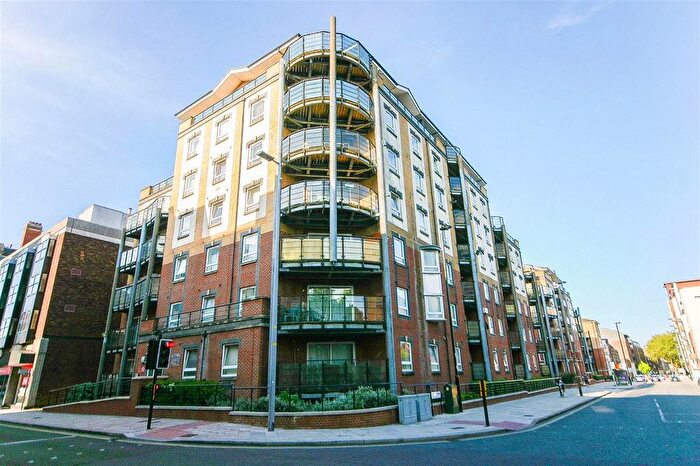 2 Bedroom Flat To Rent In Goldsmiths Court, Briton Street, Southampton, SO14