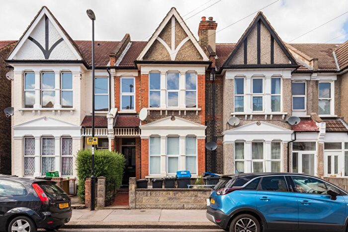 2 Bedroom Maisonette To Rent In Top Floor Flat, B Sangley Road, London, SE25