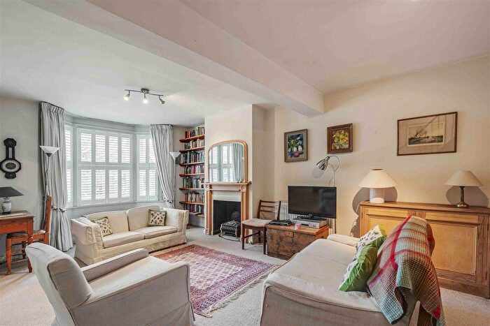 4 Bedroom Terraced House For Sale In Novello Street, London, SW6