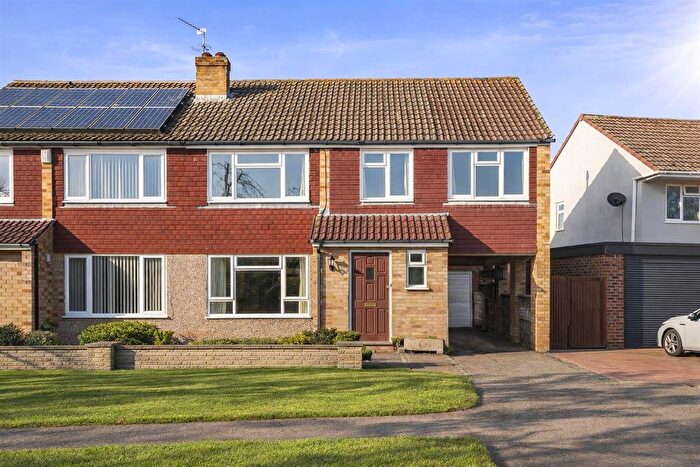 4 Bedroom Semi Detached House For Sale In Desborough Close, Bengeo, SG14