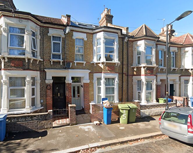 6 Bedroom Terraced House To Rent In Dayton Grove, Peckham, SE15