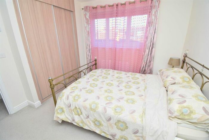 4 Bedroom Town House To Rent In Butler Way, Wakefield, WF1