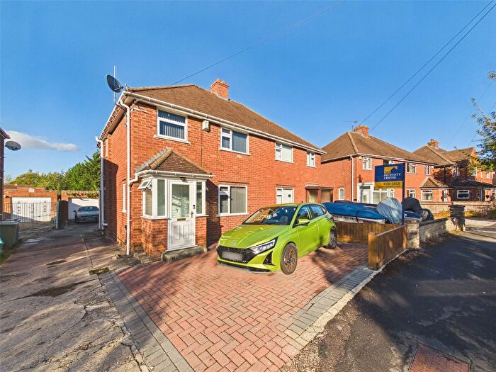 3 Bedroom Semi Detached House For Sale In Falfield Road, Tuffley, Gloucester, Gloucestershire, GL4
