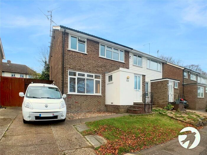 3 Bedroom Semi-Detached House To Rent In Sundridge Drive, Chatham ME5