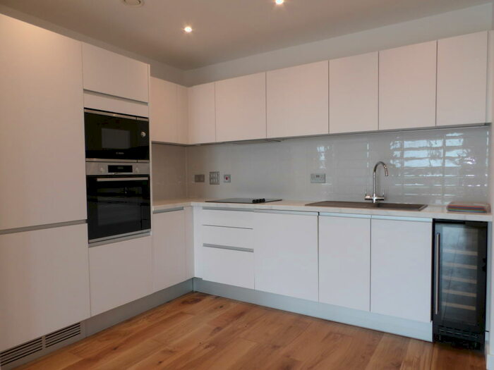 2 Bedroom Apartment To Rent In Axium, B1