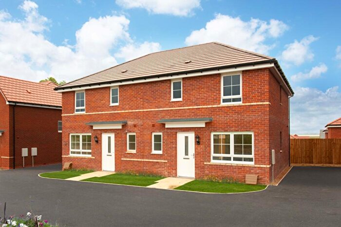 3 Bedroom Semi Detached House For Sale In Low Road, Dovercourt, Essex, CO12